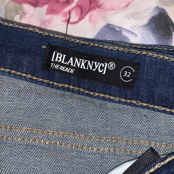 BlankNYC Jeans - Picture 4 of 9